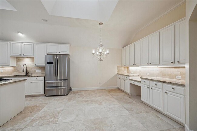 Building Photo - 1215 Campton Ct