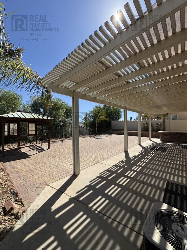 Building Photo - 25249 Silverwood Ln