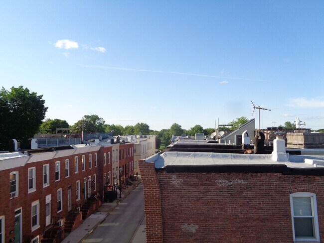 Building Photo - 2614 Fleet St