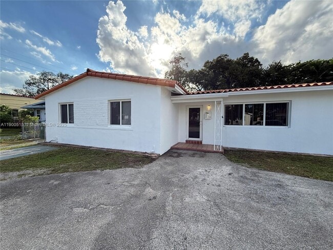 Primary Photo - 1120 NW 32nd Ct