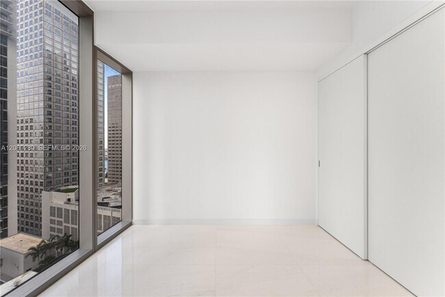 Building Photo - 300 Biscayne Blvd Way