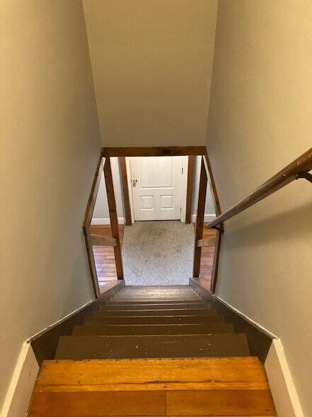 Building Photo - 6A Mount Warner Rd