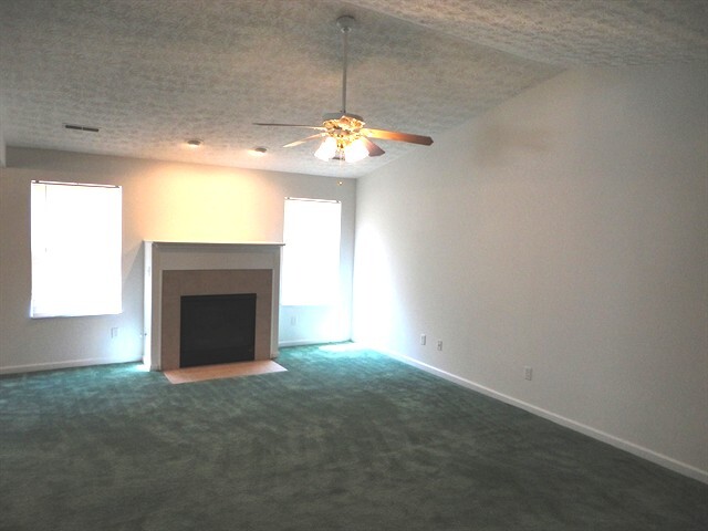 Building Photo - 9244 Sawgrass Dr