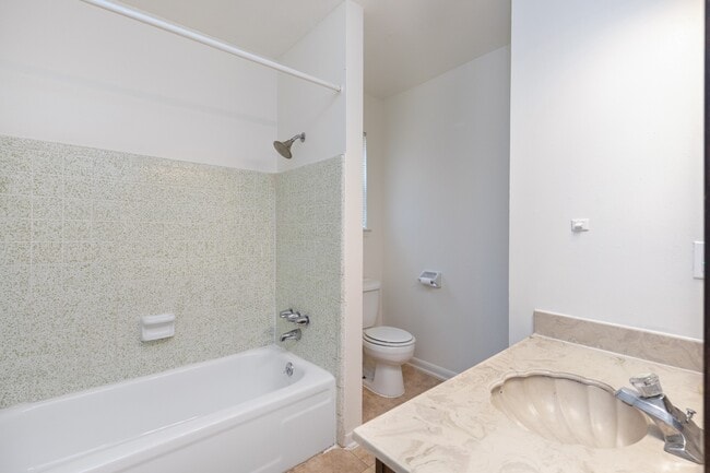 Building Photo - 5111 Crystal Bay Dr