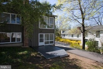 Building Photo - 10A Stoney Hill Rd