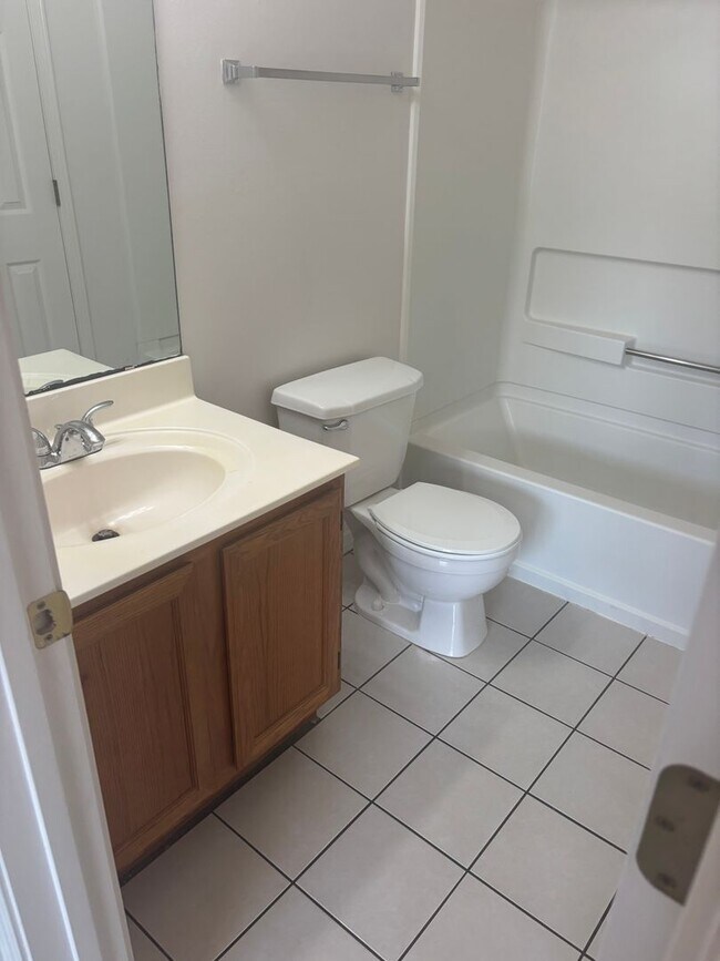 Building Photo - 567 Florosa Ct