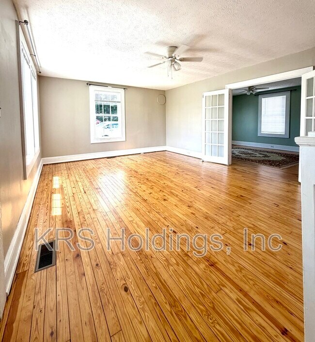 Building Photo - 3413 Thomas Jefferson Rd