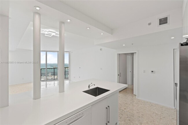 Building Photo - 325 S Biscayne Blvd