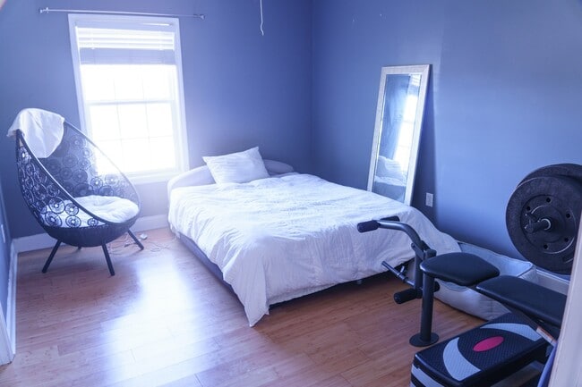 Building Photo - 2 Bedroom Condo in View of Jordan-Hare Stadium