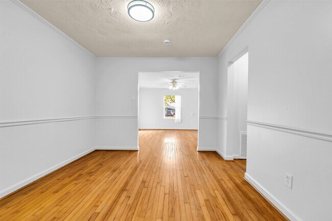 Building Photo - 4303 Piney Woods Dr