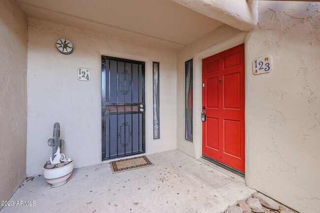 Building Photo - 9355 N 91st St