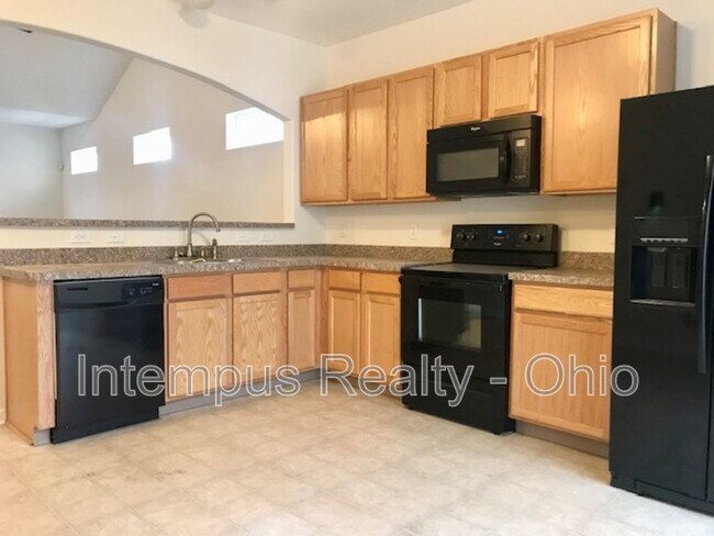 Building Photo - 2844 Hillstone St