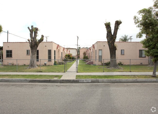 Primary Photo - 6104-6110 Mayflower Ave