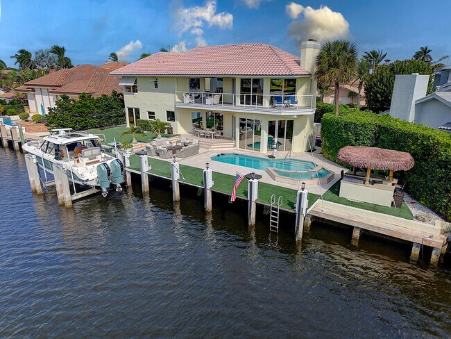 Building Photo - 968 Hyacinth Dr