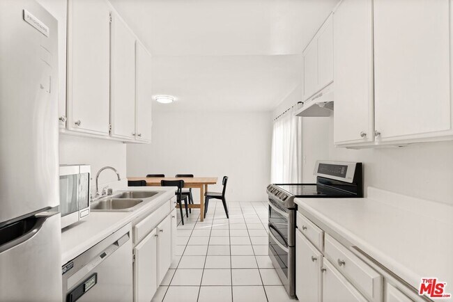 Building Photo - 1528 Berkeley St