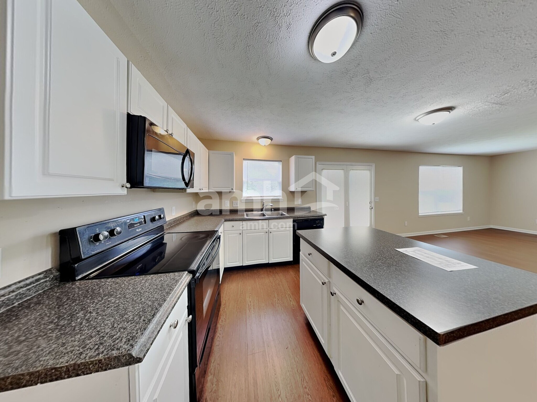 Building Photo - 2318 Lammermoor Cir