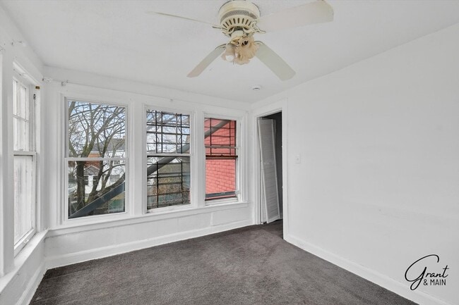 Building Photo - $1550 4 bedroom