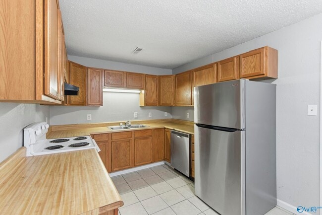 Building Photo - 1506 Toll Gate Rd SE