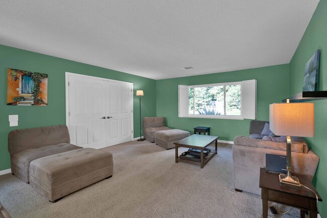 Living Room - 2430 Lake Redding Dr