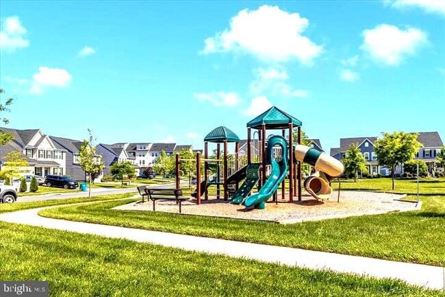 Building Photo - 6666 Ballenger Run Blvd