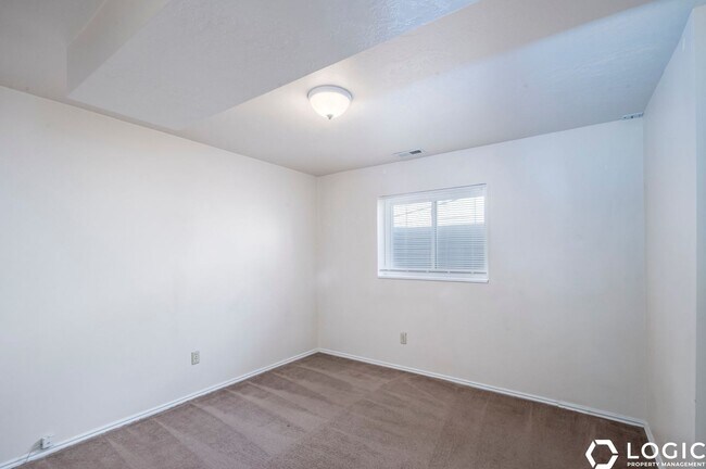 Building Photo - 3377 S 2410 E