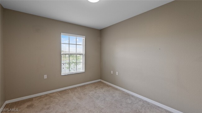 Building Photo - 9055 Gervais Cir