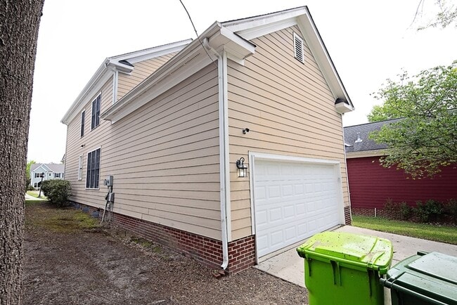 Building Photo - 856 Harborside Ln