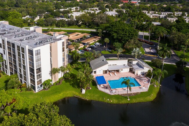 Building Photo - 6662 Boca Del Mar Dr