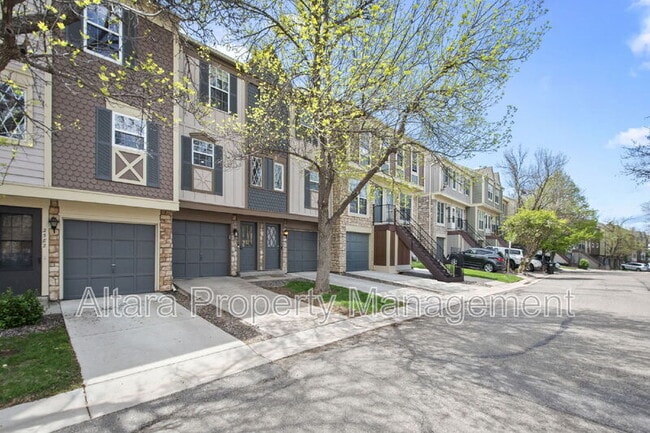 Building Photo - 2578 E Nichols Cir