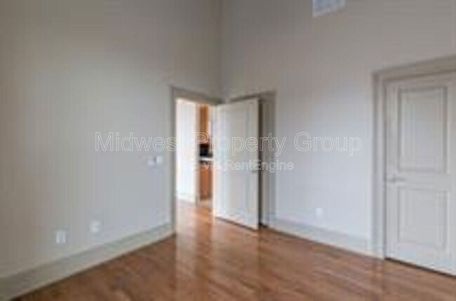 Building Photo - 4244 Chouteau Ave