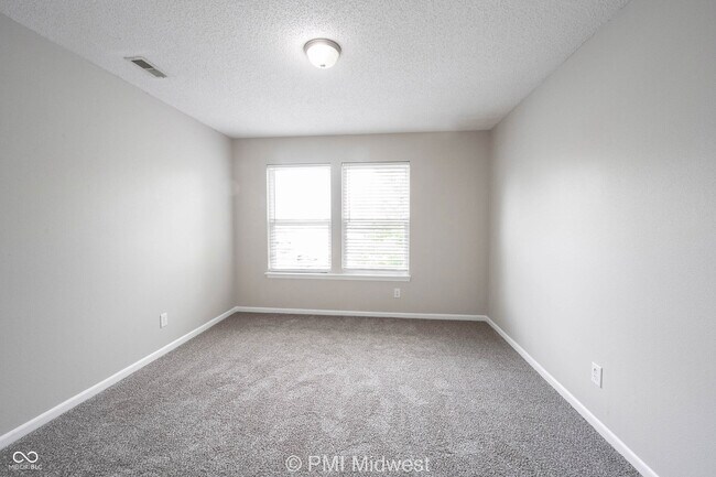 Building Photo - 7623 Hollow Reed Ct