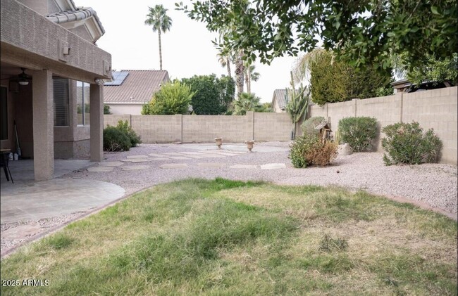 Building Photo - 5536 E Campo Bello Dr