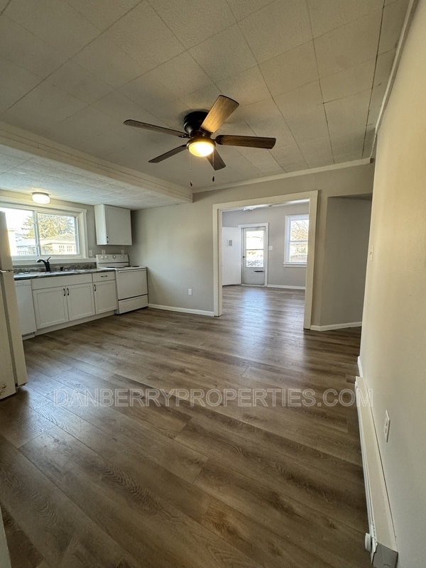 Building Photo - 600 South St