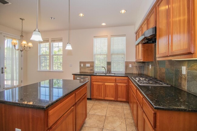 Building Photo - 4 Bedroom 3 Bathroom House | AMSI | Alexandr Metlinski