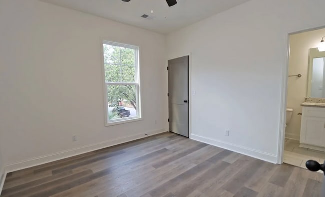 Building Photo - Pre-Leasing for the 26-27 School Year! Brand New Duplex In The Sought After Rosewood Columbia Are...