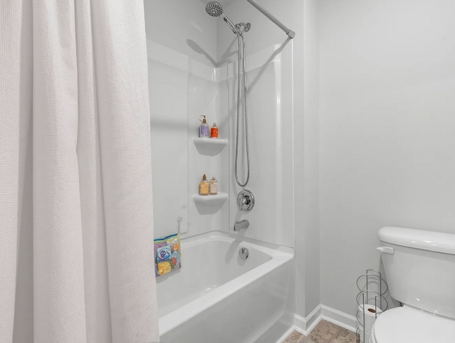Building Photo - 5049 Hunters Village Dr
