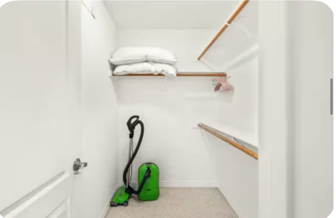 Building Photo - 53220 Avenida Navarro