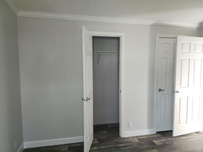 Building Photo - 43 Lake Griffin Dr