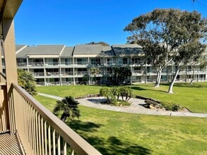 Building Photo - 741 Reef- MFR