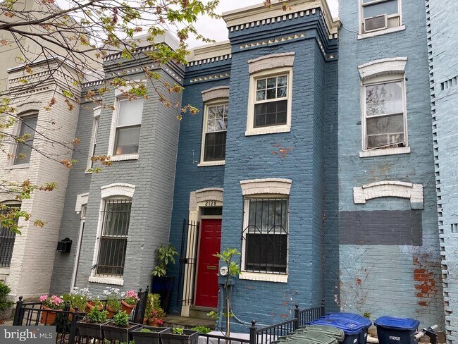 Building Photo - 2128 10th St NW