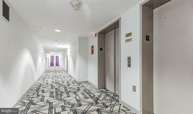 Building Photo - 1230 23rd St NW