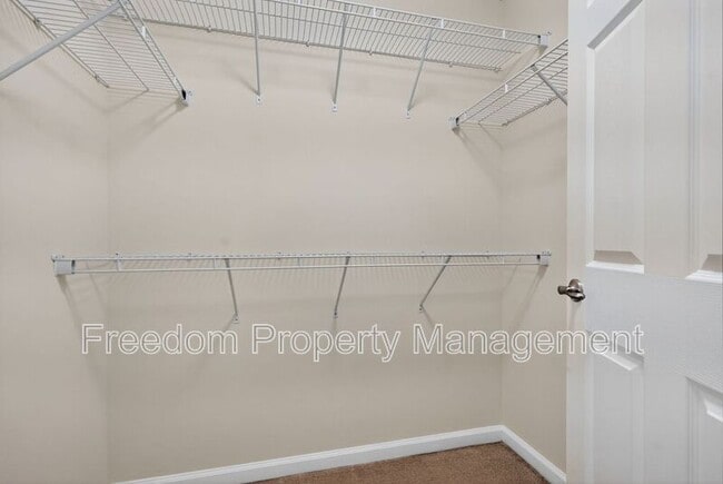 Building Photo - 7629 Hamelin Ln
