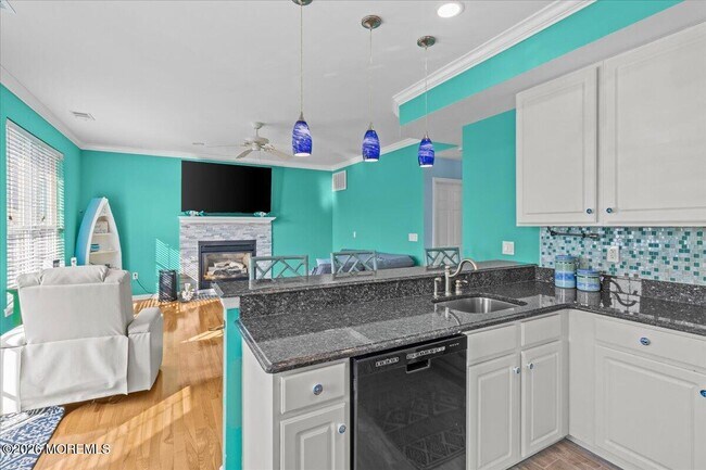 Building Photo - 297 Bayview Ave