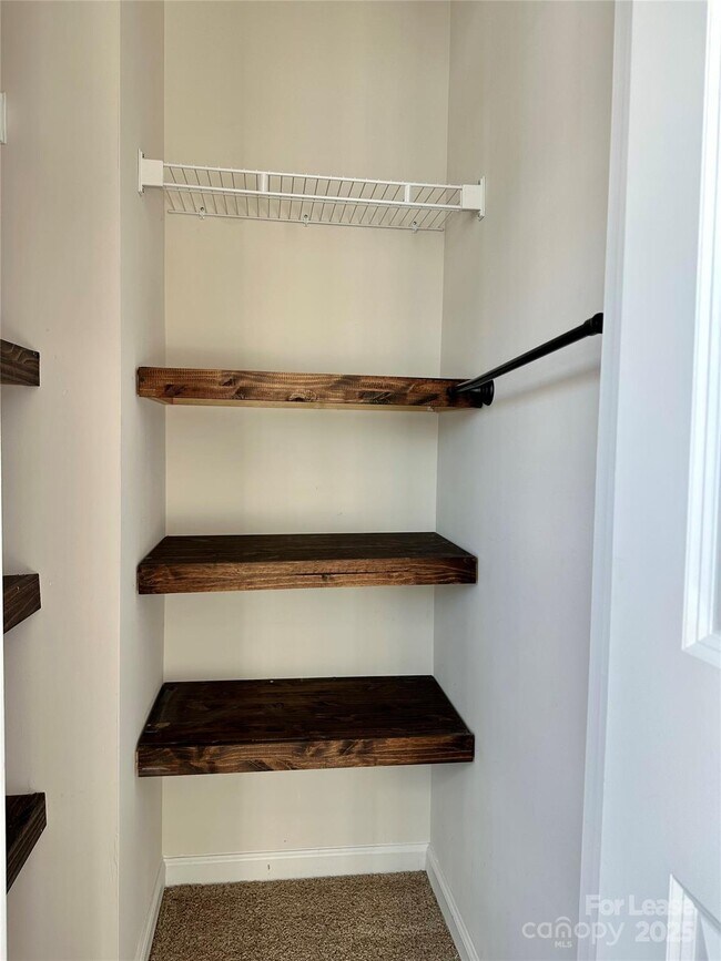 Building Photo - 147 N Ranney Way