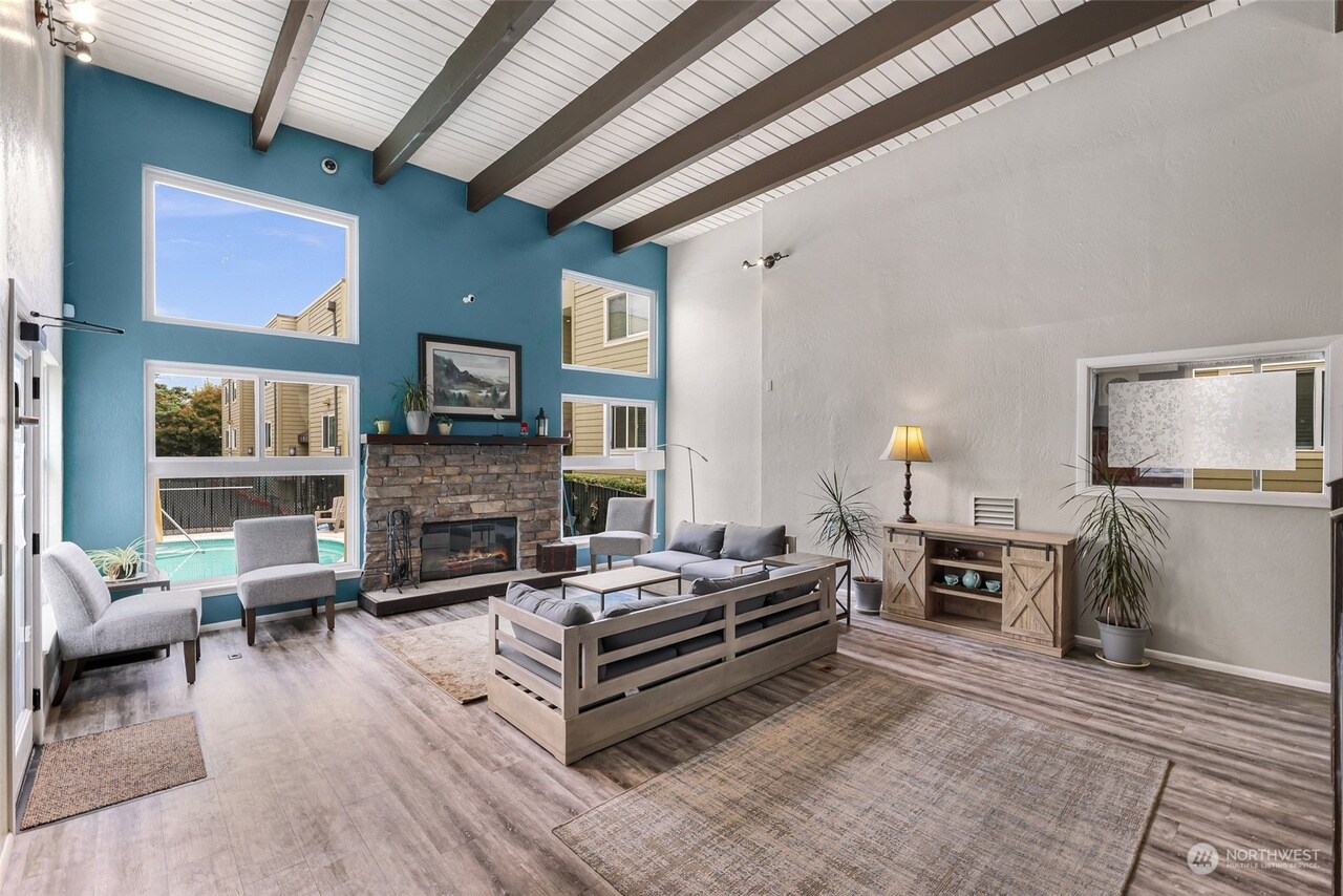 Building Photo - 5844 NE 75th St