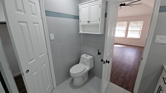 Building Photo - 21123 Amber Crossing Dr