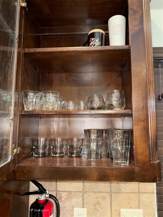 Building Photo - 16616 Moorgate Ln