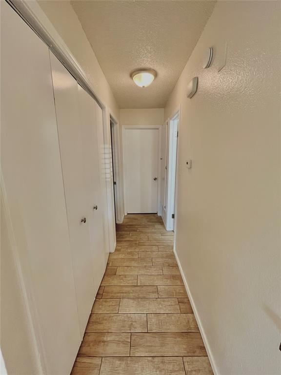 Building Photo - 1008 Acacia Cir