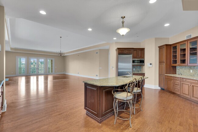 Building Photo - 1021 Oval Rd
