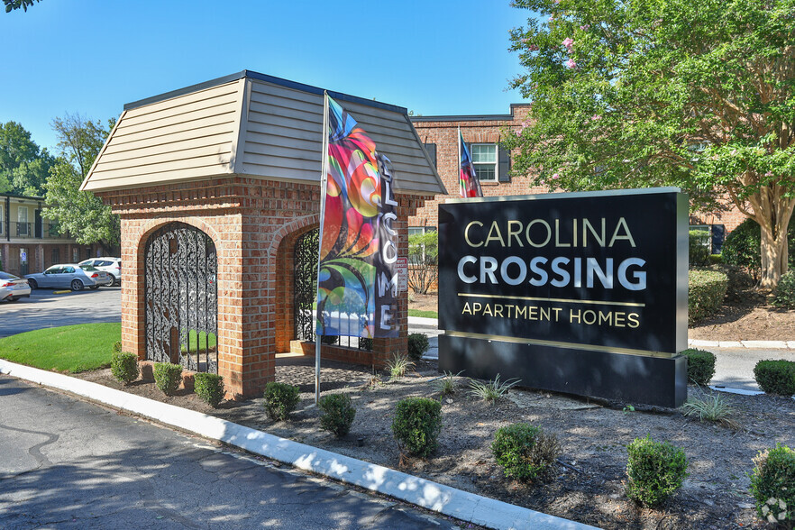 Building Photo - Carolina Crossing